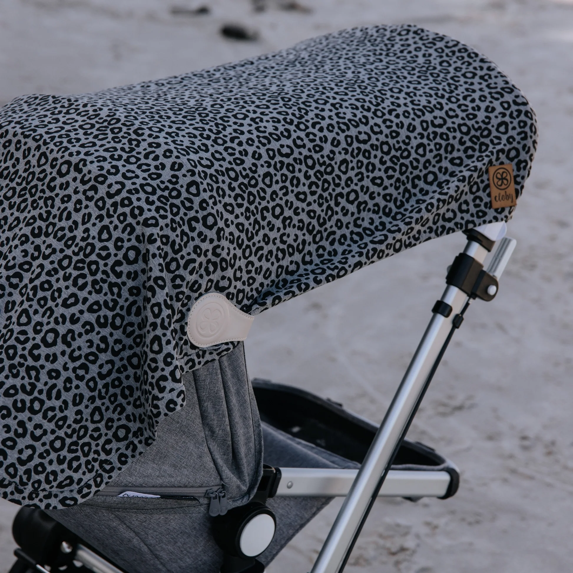 cloby UV Decke Leopard Grey – UPF 50+ – Bild 3