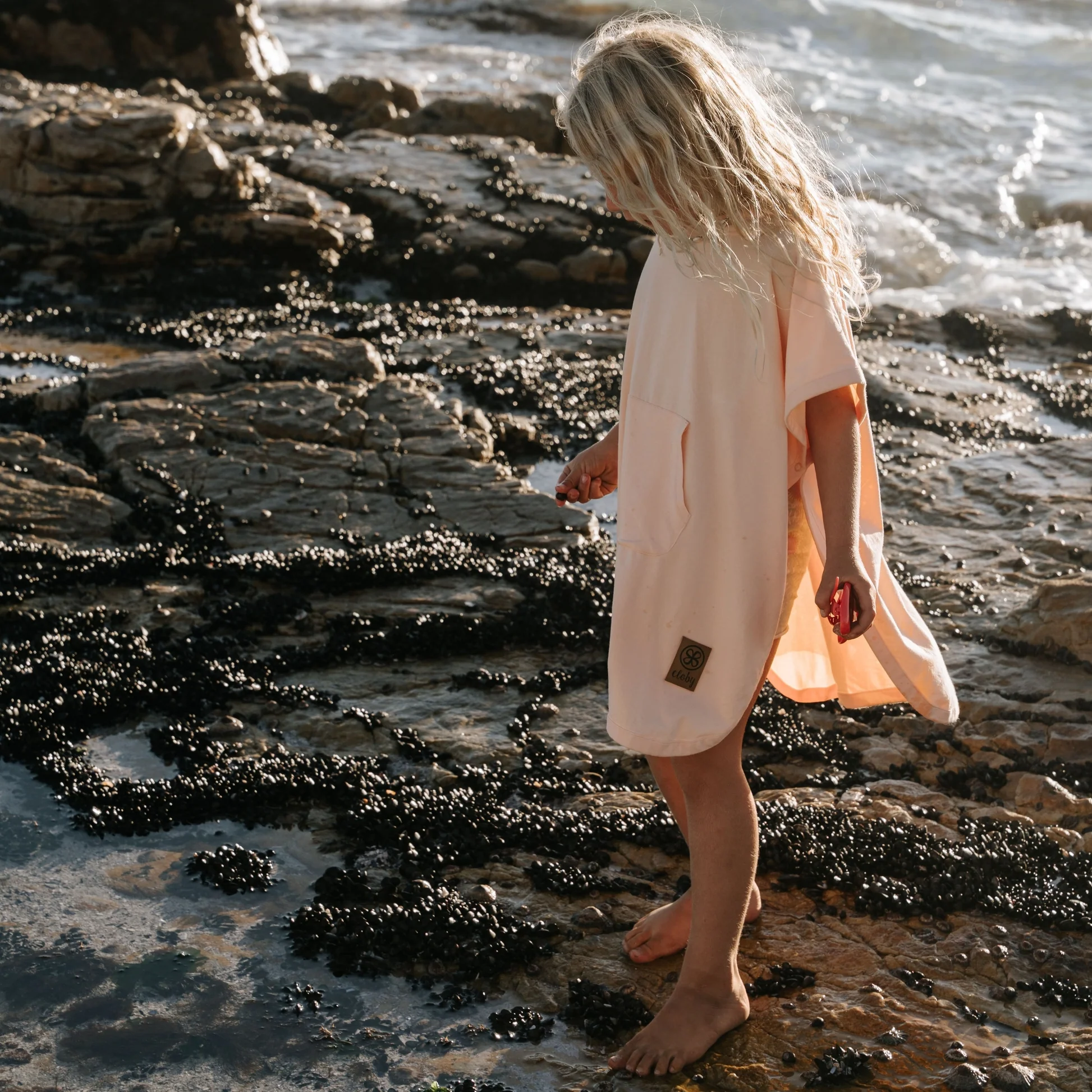 cloby UV Poncho in Peachy Summer 3-5Y – UPF 50+ – Bild 2